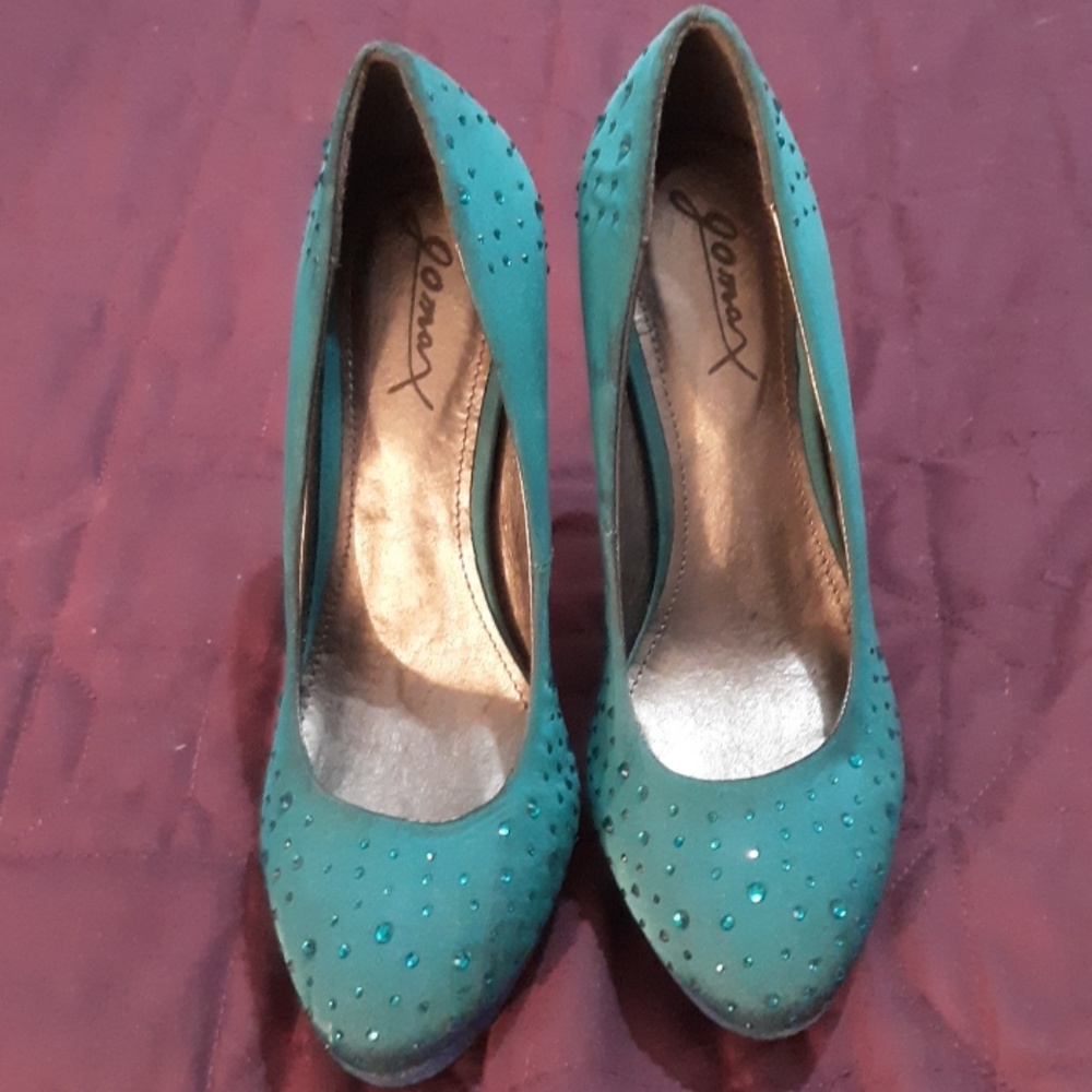 2 pair of heels